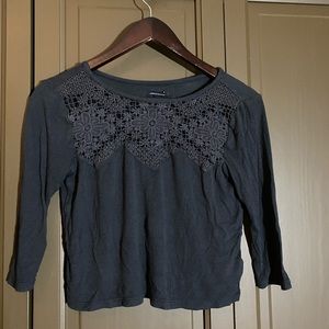 AMERICAN EAGLE Dark Grey Crop Tee
